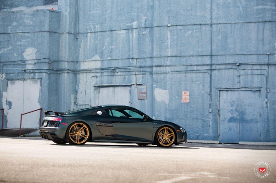  Audi R8 V10 on Vossen Wheels (HC-1) 2016 года  (фото 38 из 47)